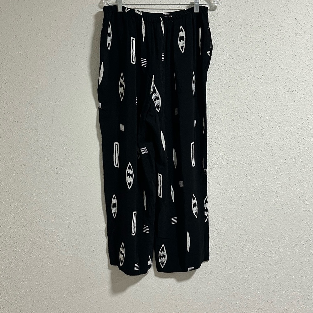 Burke Avenue Black & Cream women’s flowing pants size Medium preowned. - Picture 7 of 10